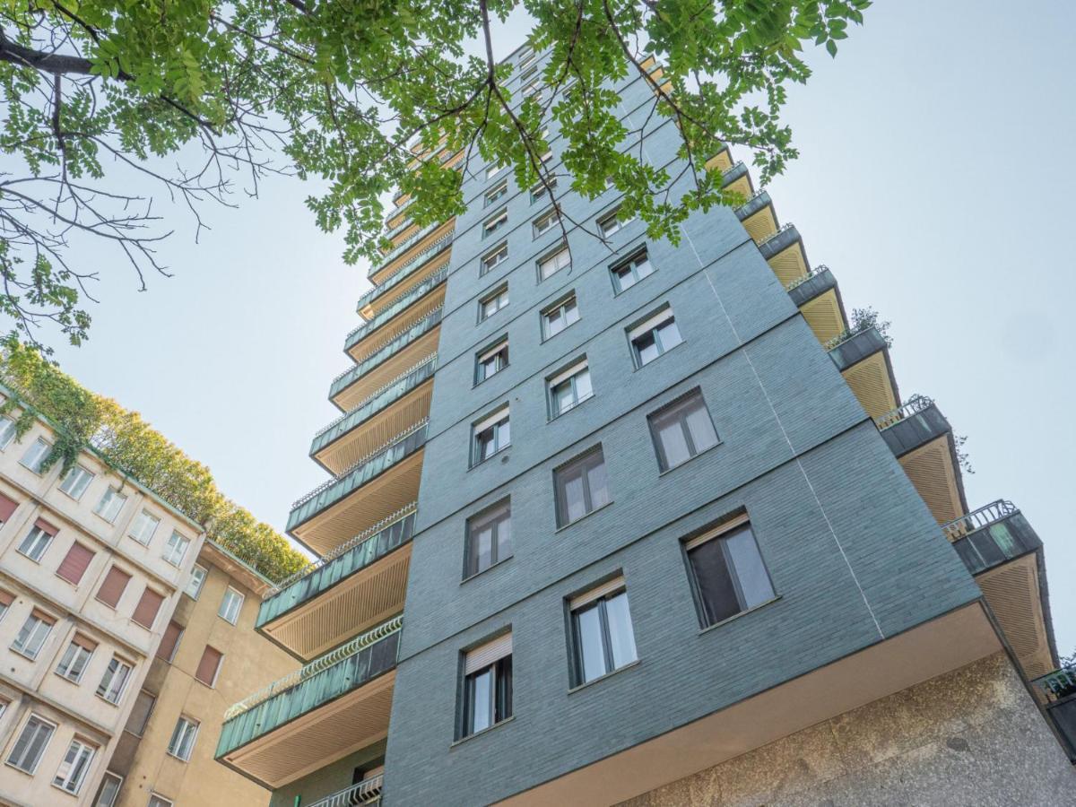 The Best Rent - Spacious One-Bedroom Apartment In Moscova District Милано Екстериор снимка