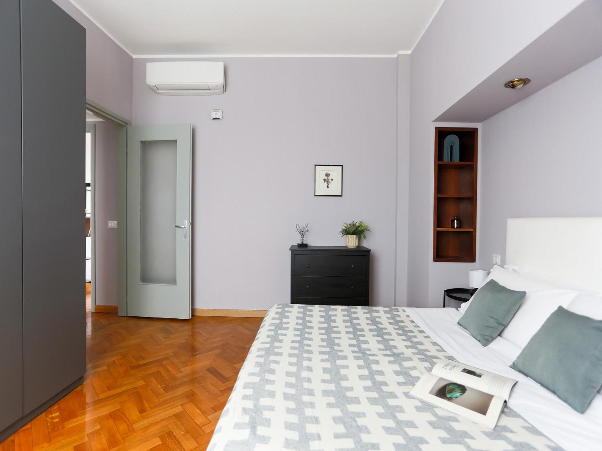 The Best Rent - Spacious One-Bedroom Apartment In Moscova District Милано Екстериор снимка