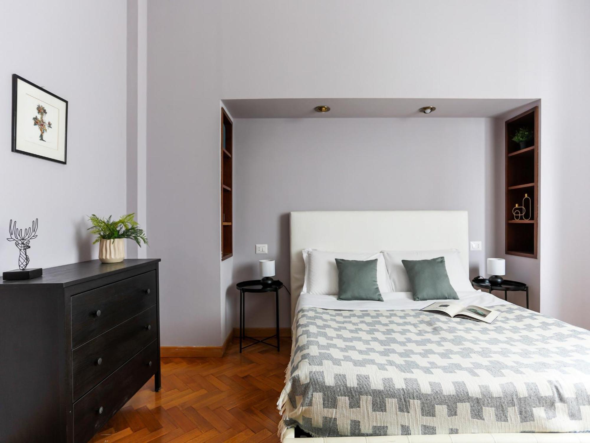 The Best Rent - Spacious One-Bedroom Apartment In Moscova District Милано Екстериор снимка