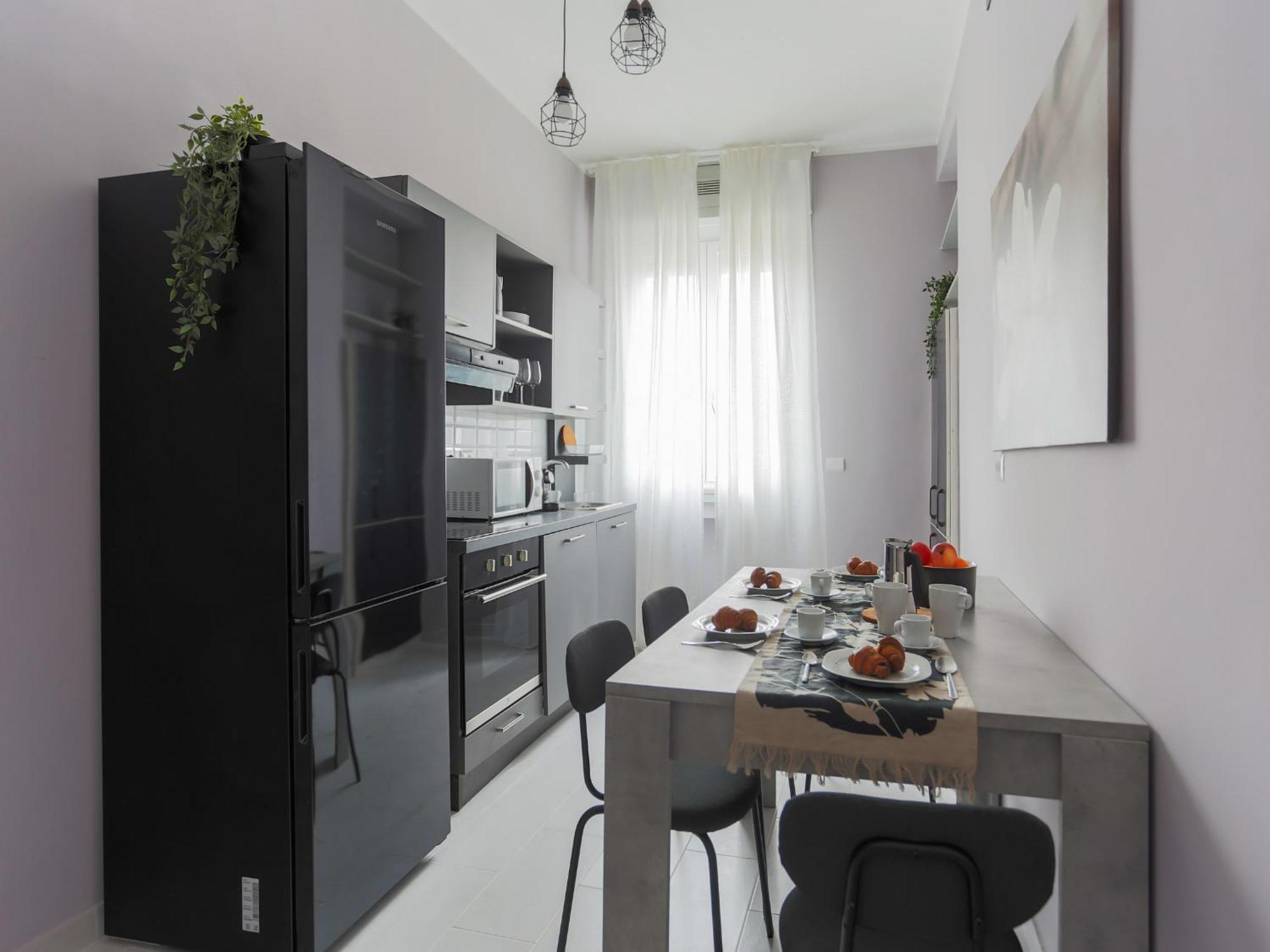 The Best Rent - Spacious One-Bedroom Apartment In Moscova District Милано Екстериор снимка