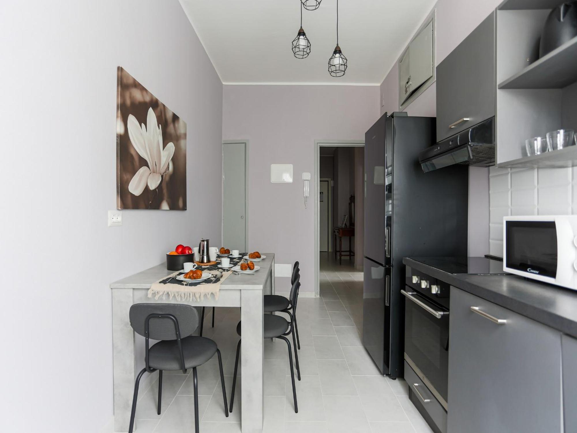 The Best Rent - Spacious One-Bedroom Apartment In Moscova District Милано Екстериор снимка